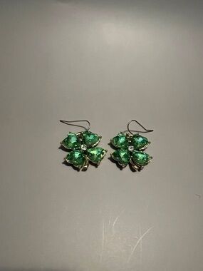 Vibrant Emerald Green Crystal Floral Drop Earrings - Silver Tone